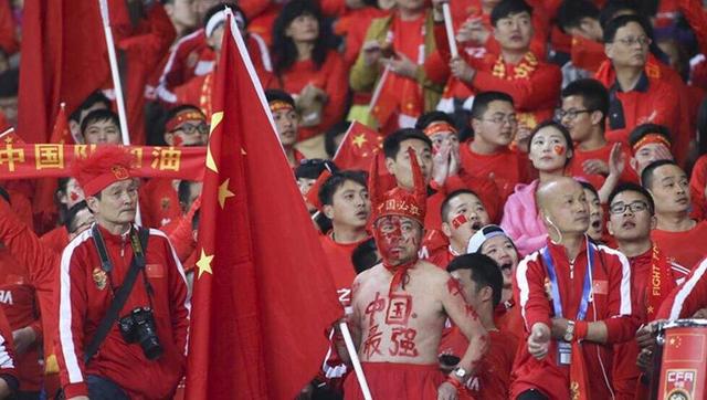 意媒Calciomercato消息，罗马正在转会市场上寻找中后卫引援，他们与博努奇的谈判已经进入后期阶段。